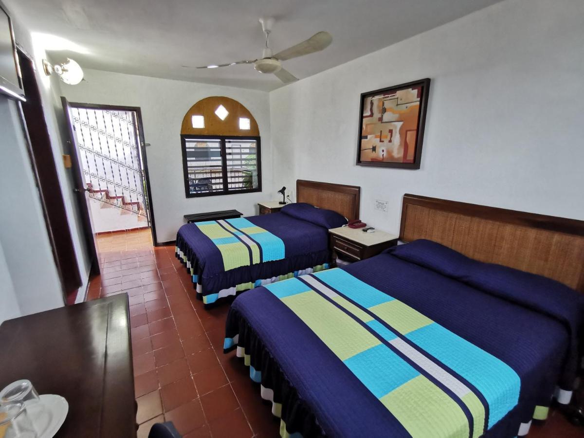Hotel Doralba Inn Merida Bagian luar foto