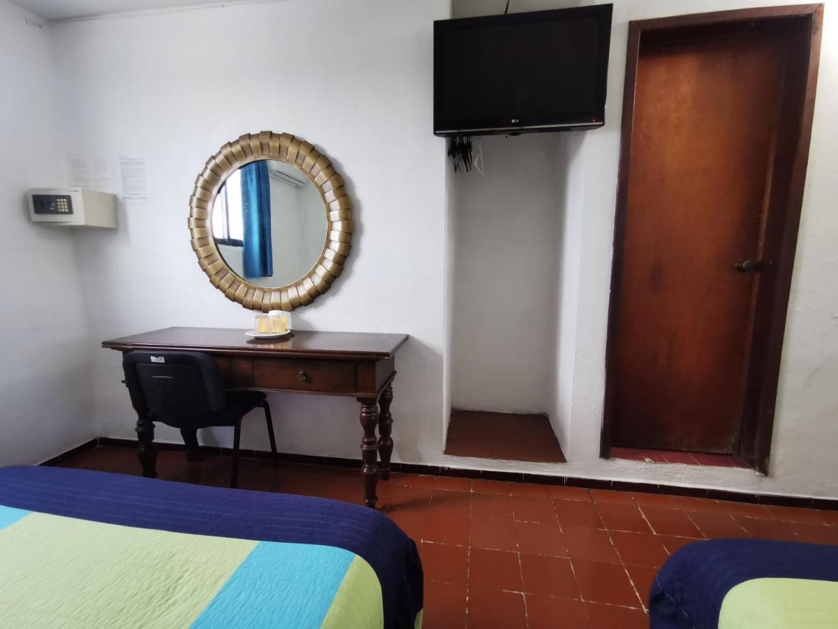 Hotel Doralba Inn Merida Bagian luar foto