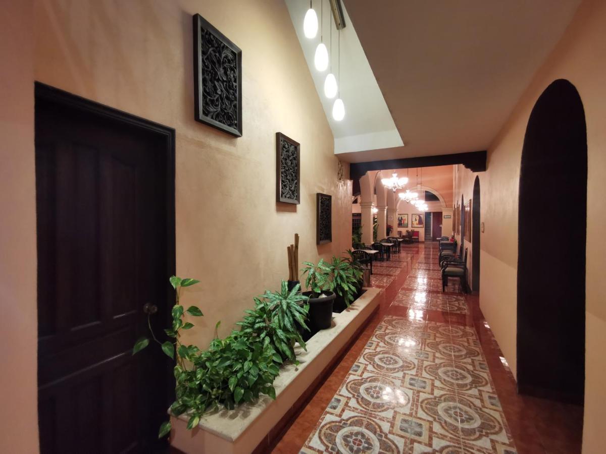 Hotel Doralba Inn Merida Bagian luar foto