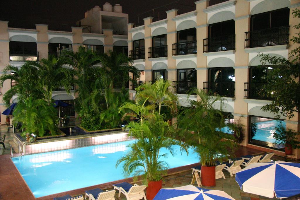 Hotel Doralba Inn Merida Bagian luar foto